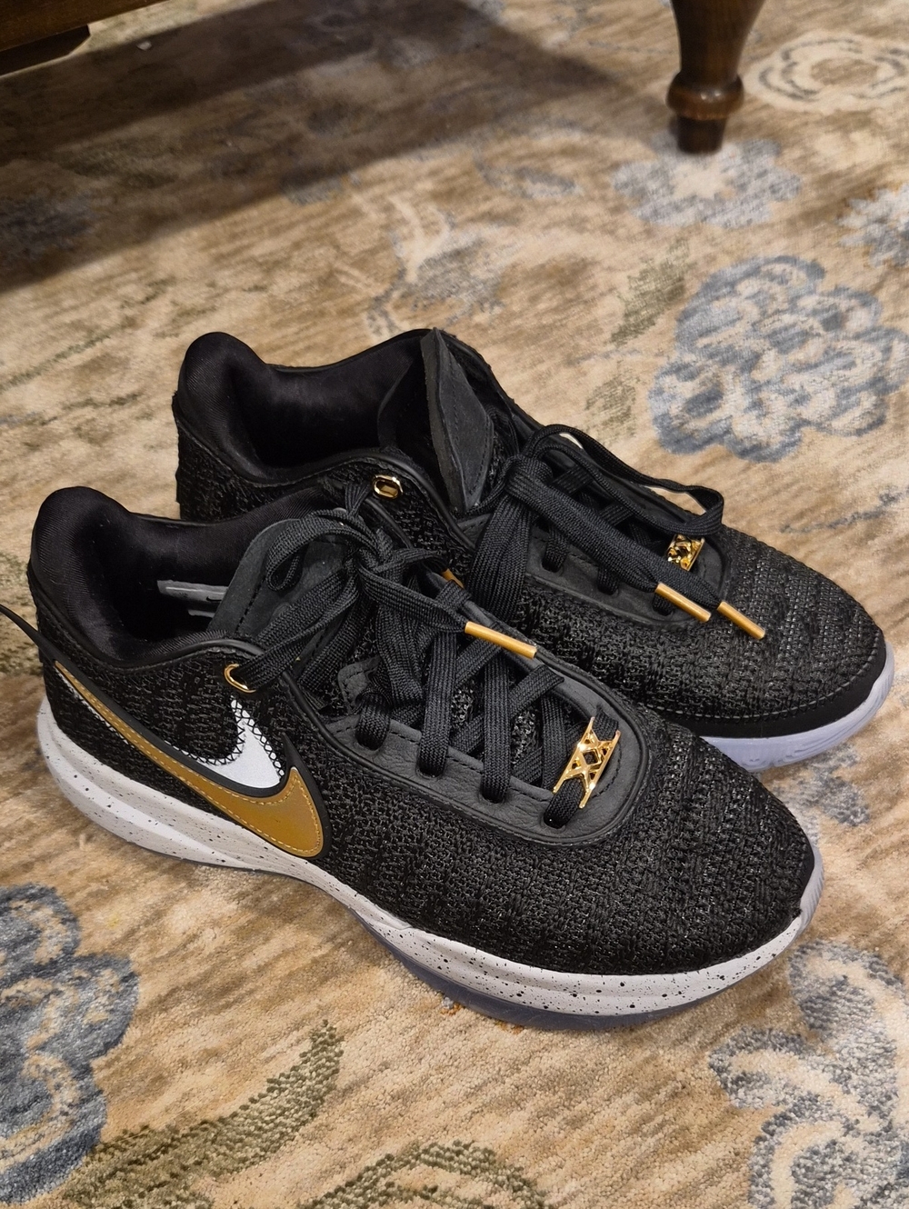 Nike Women's Lebron XX Pink Diamond Collection Black Knit Sneakers